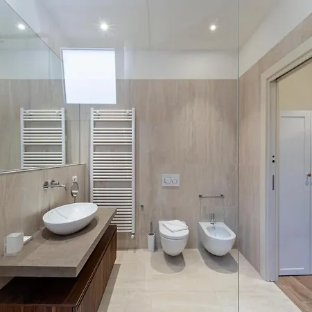 Unyca - Cavour Apartman *