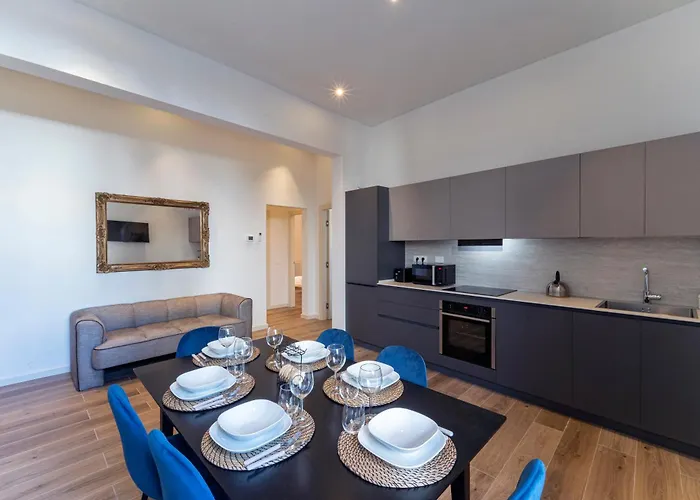 Unyca - Elegant 3-bedroom In * Florencja