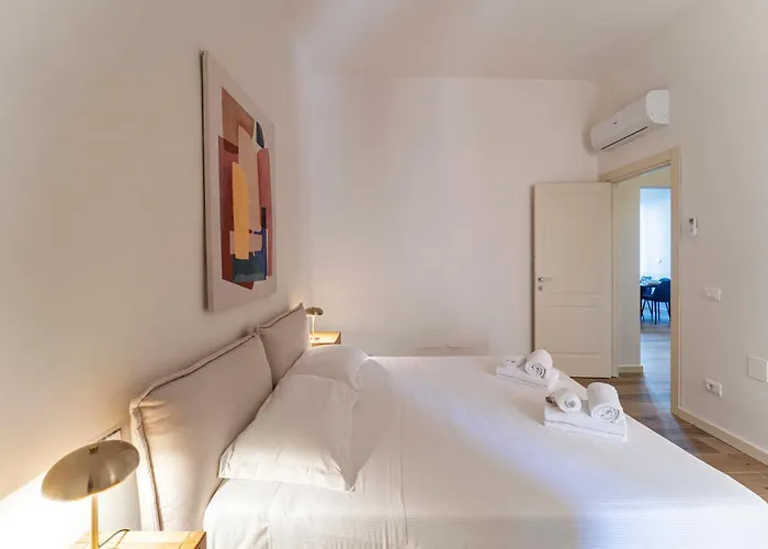 Unyca - Elegant 3-bedroom In Apartament