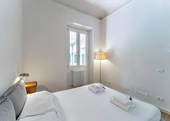 Unyca - Elegant 3-bedroom In